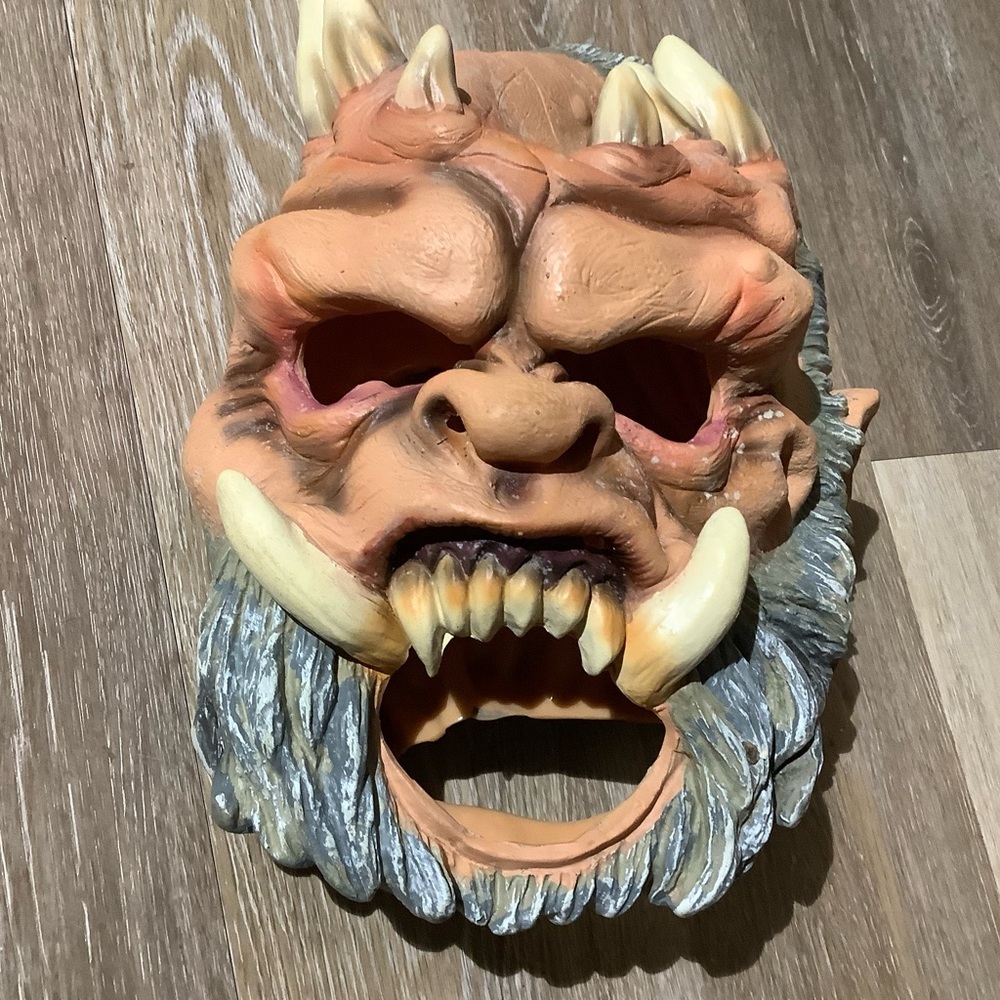 Horned Beast Halloween Mask Horror Scream Mask Scary